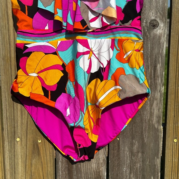 Trina Turk One Piece - Picture 12 of 15